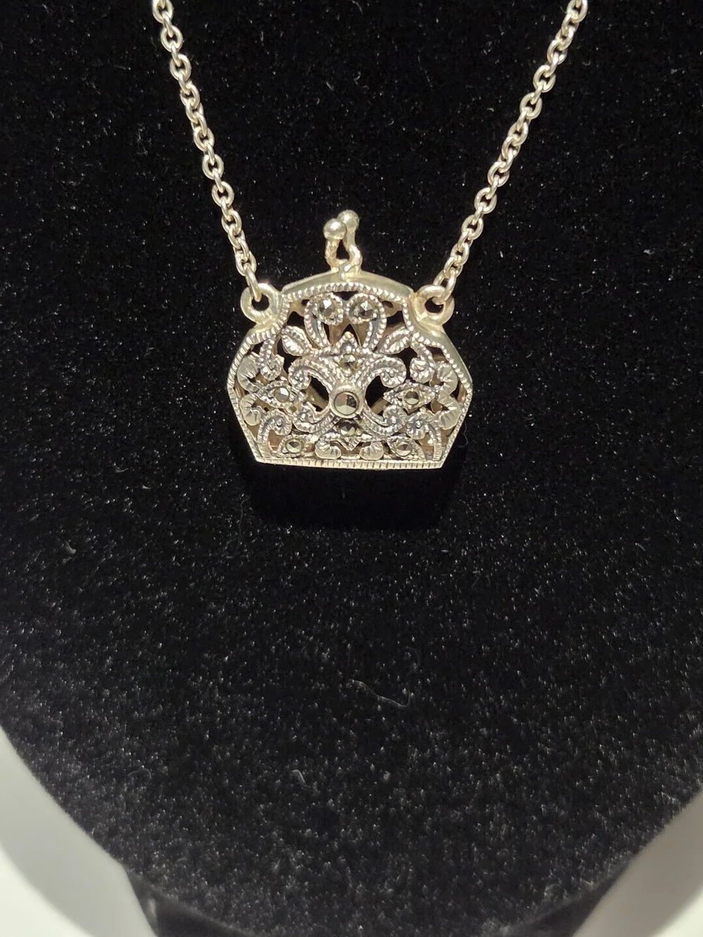Silver-toned Filigree Purse Locket Pendant Necklace - Elegant Women's Jewelry